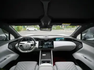 2022 Avatr 11 с пробегом 51 000 км