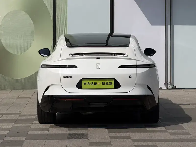2025 Avatr 12 с пробегом 20 000 км