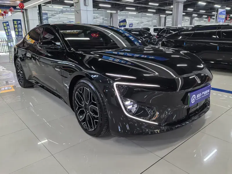 2026 Avatr 12 с пробегом 13 000 км