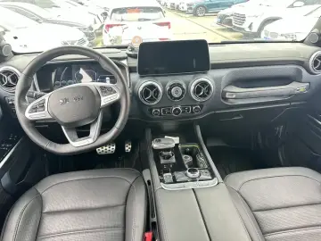 2023 BAIC BJ40 с пробегом 33 300 км