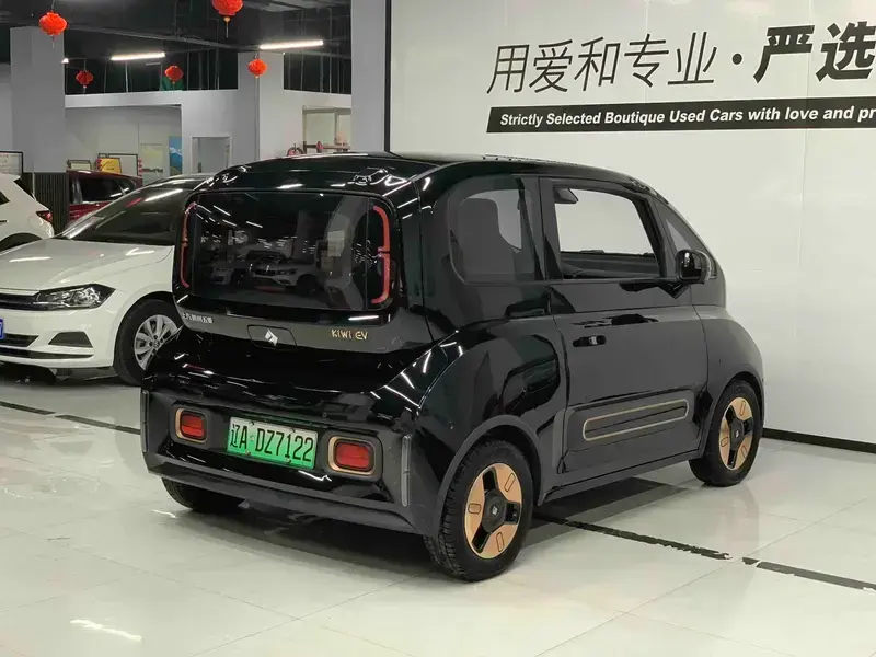 2021 Baojun Kiwi EV с пробегом 35 000 км