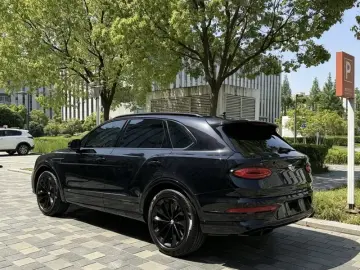 2024 Bentley Bentayga с пробегом 67 000 км