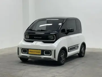 Baojun E300