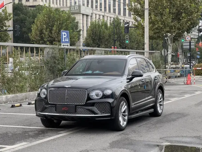 2022 Bentley Bentayga с пробегом 18 200 км
