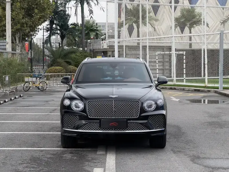 2022 Bentley Bentayga с пробегом 18 200 км