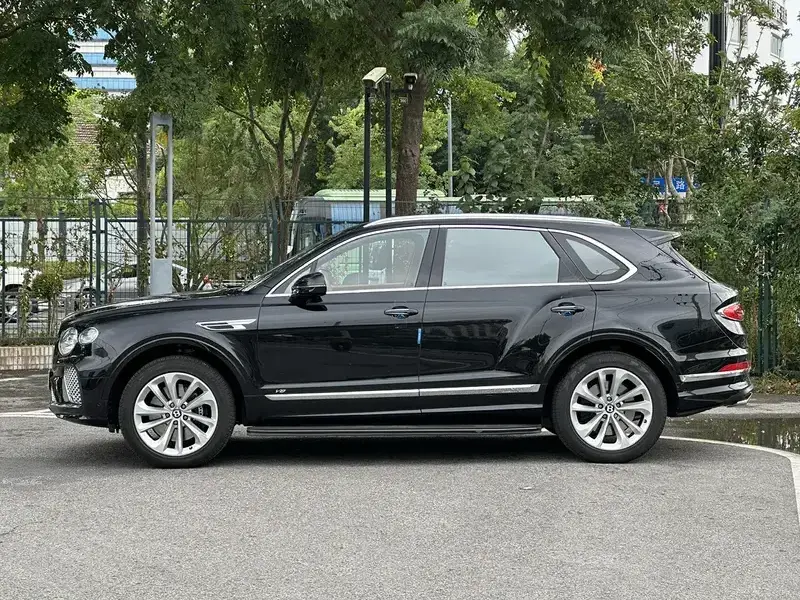 2022 Bentley Bentayga с пробегом 18 200 км