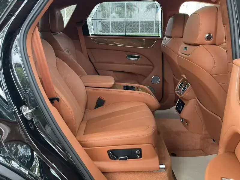 2022 Bentley Bentayga с пробегом 18 200 км