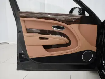 2017 Bentley Mulsanne с пробегом 10 000 км