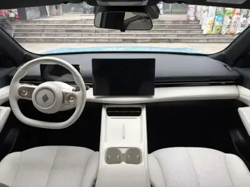 2024 Baojun Yunhai с пробегом 17 000 км
