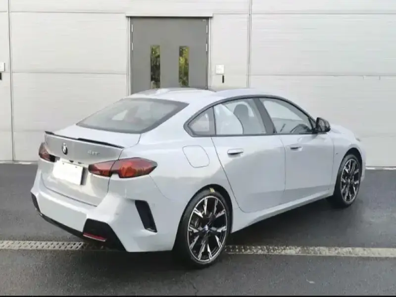 2025 BMW 2 серии с пробегом 17 000 км