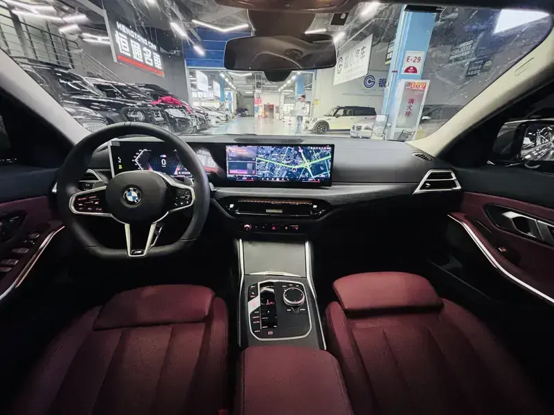 2025 BMW 3 серии с пробегом 30 000 км