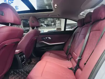 2025 BMW 3 серии с пробегом 30 000 км