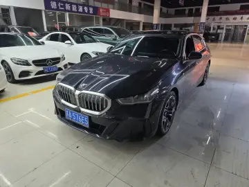 2025 BMW 5 серии с пробегом 11 000 км