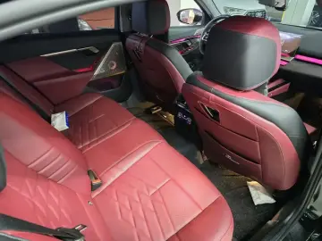 2025 BMW 5 серии с пробегом 11 000 км