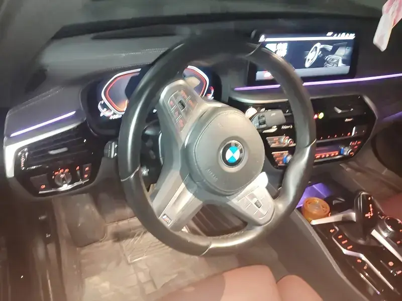 2023 BMW 5 серии с пробегом 56 600 км