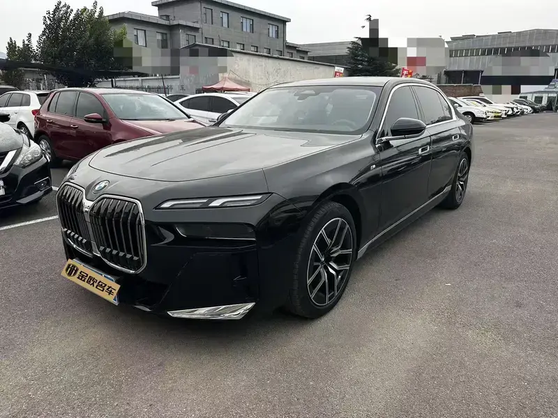 2023 BMW 7 серии с пробегом 19 000 км