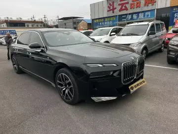 2023 BMW 7 серии с пробегом 19 000 км