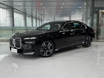 2023 BMW 7 серии с пробегом 100 км