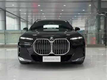 2023 BMW 7 серии с пробегом 100 км