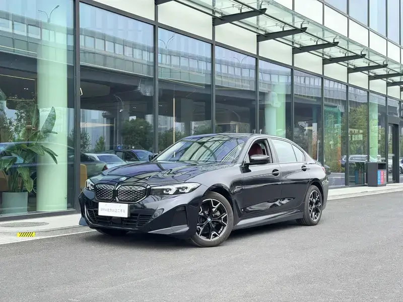 2026 BMW i3 с пробегом 2 700 км