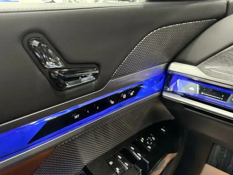 2023 BMW 7 серии с пробегом 100 км