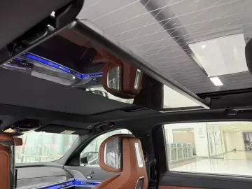 2023 BMW 7 серии с пробегом 100 км