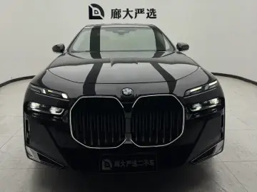 2023 BMW 7 серии с пробегом 36 000 км