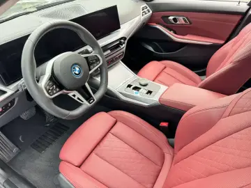 2026 BMW i3 с пробегом 2 700 км