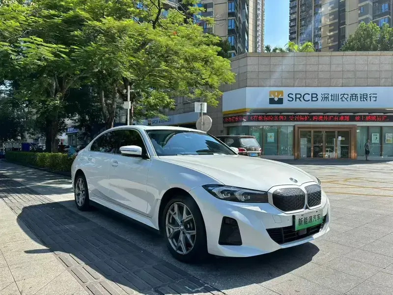 2026 BMW i3 с пробегом 31 000 км
