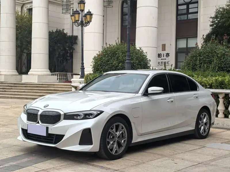 2023 BMW i3 с пробегом 39 000 км