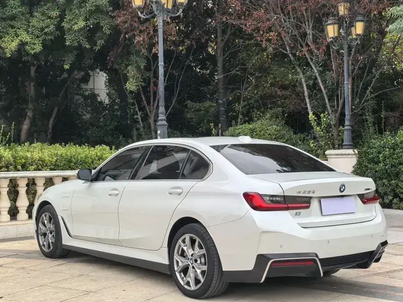 2023 BMW i3 с пробегом 39 000 км