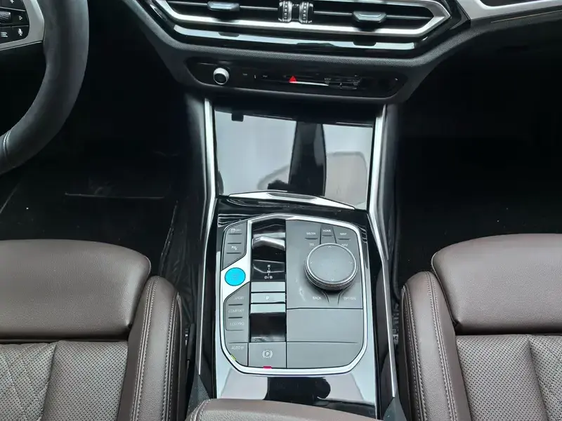 2023 BMW i3 с пробегом 39 000 км
