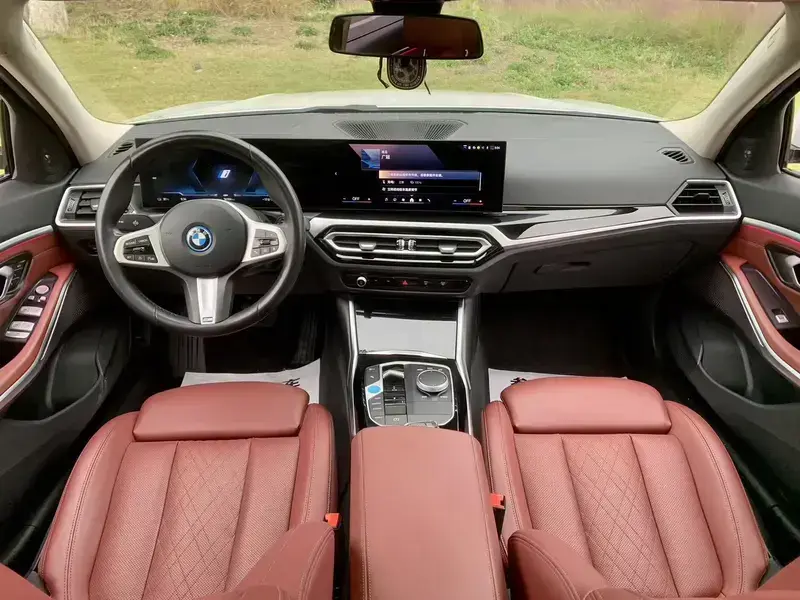 2023 BMW i3 с пробегом 55 000 км