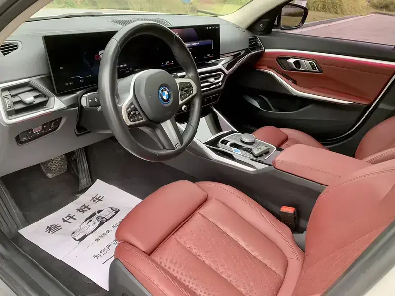 2023 BMW i3 с пробегом 55 000 км
