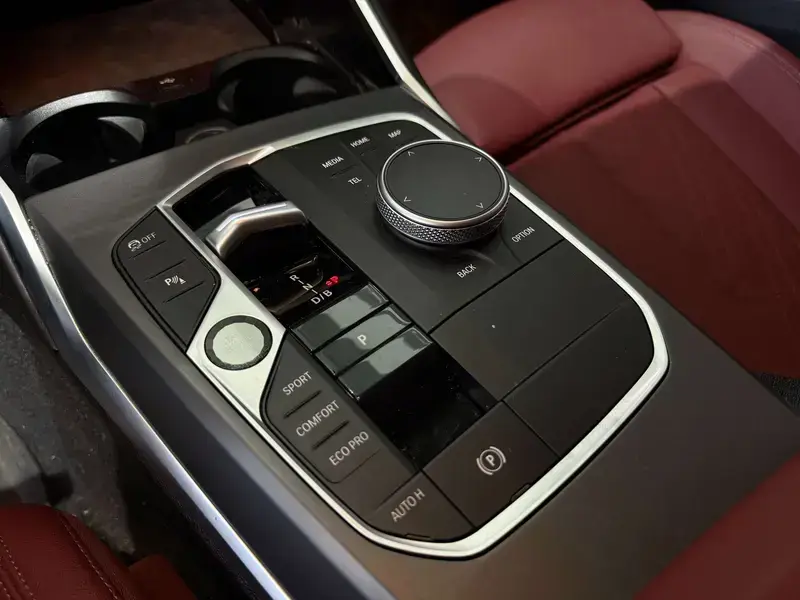 2025 BMW i3 с пробегом 30 100 км