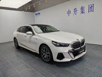 2024 BMW i5 с пробегом 52 600 км