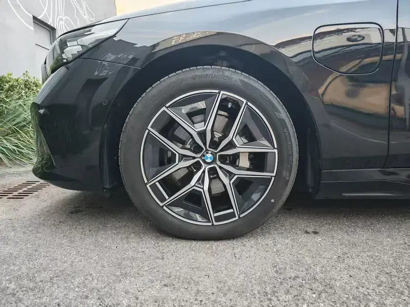2026 BMW i5 с пробегом 7 000 км