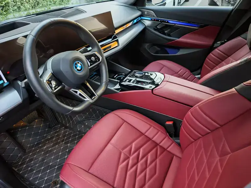 2026 BMW i5 с пробегом 7 000 км