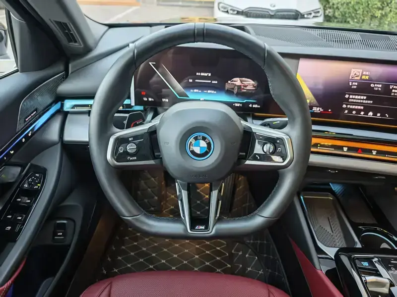 2026 BMW i5 с пробегом 7 000 км