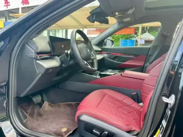 2024 BMW i5 с пробегом 20 000 км