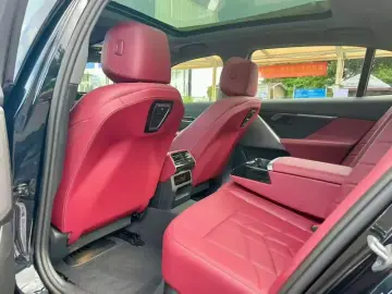 2024 BMW i5 с пробегом 20 000 км