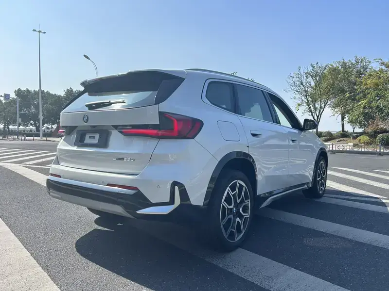 2023 BMW X1 с пробегом 19 000 км