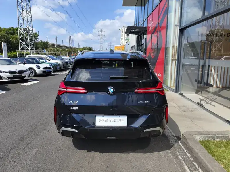 2025 BMW X3 с пробегом 8 000 км
