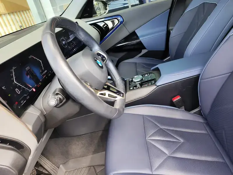 2025 BMW X3 с пробегом 8 000 км
