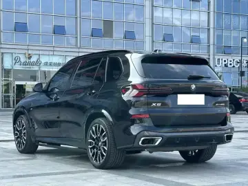 2023 BMW X5 с пробегом 35 000 км