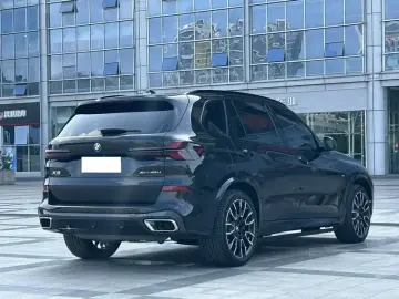 2023 BMW X5 с пробегом 35 000 км