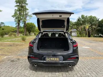 2021 BMW X4 с пробегом 75 000 км