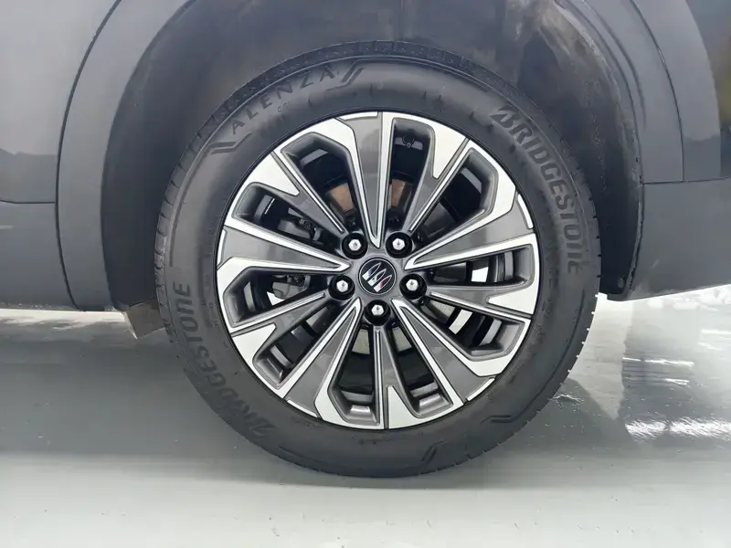 2025 Buick Envision с пробегом 32 100 км