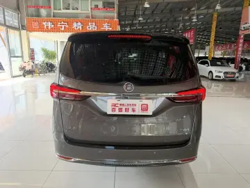 2023 Buick GL8 с пробегом 68 000 км