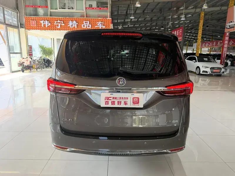 2023 Buick GL8 с пробегом 68 000 км